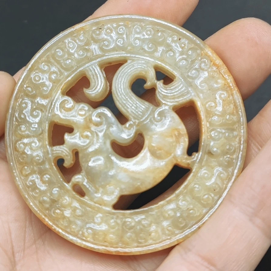 和田玉玉虎镂空小玉璧