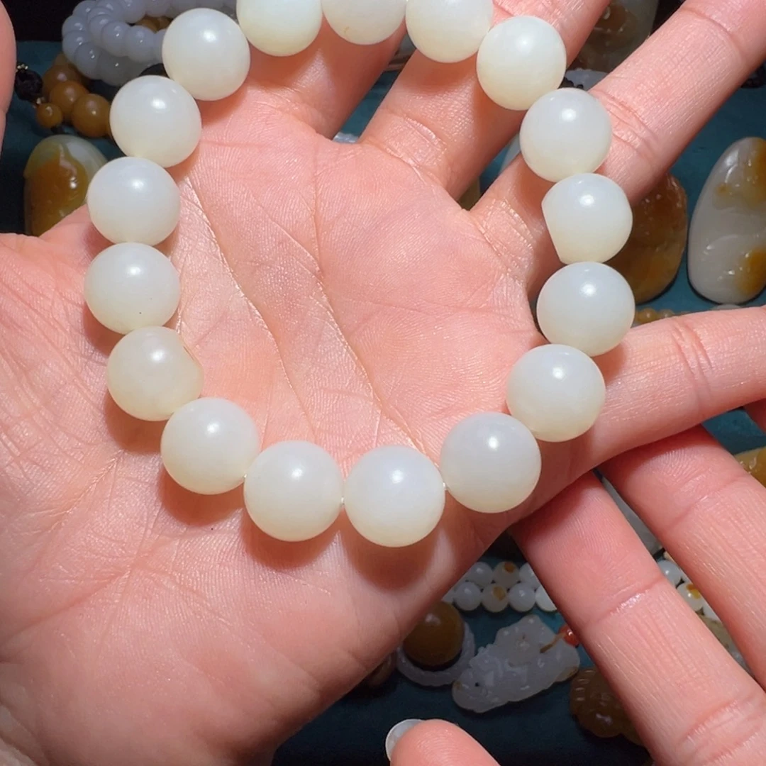 未镶嵌和田玉挂件茗**毫