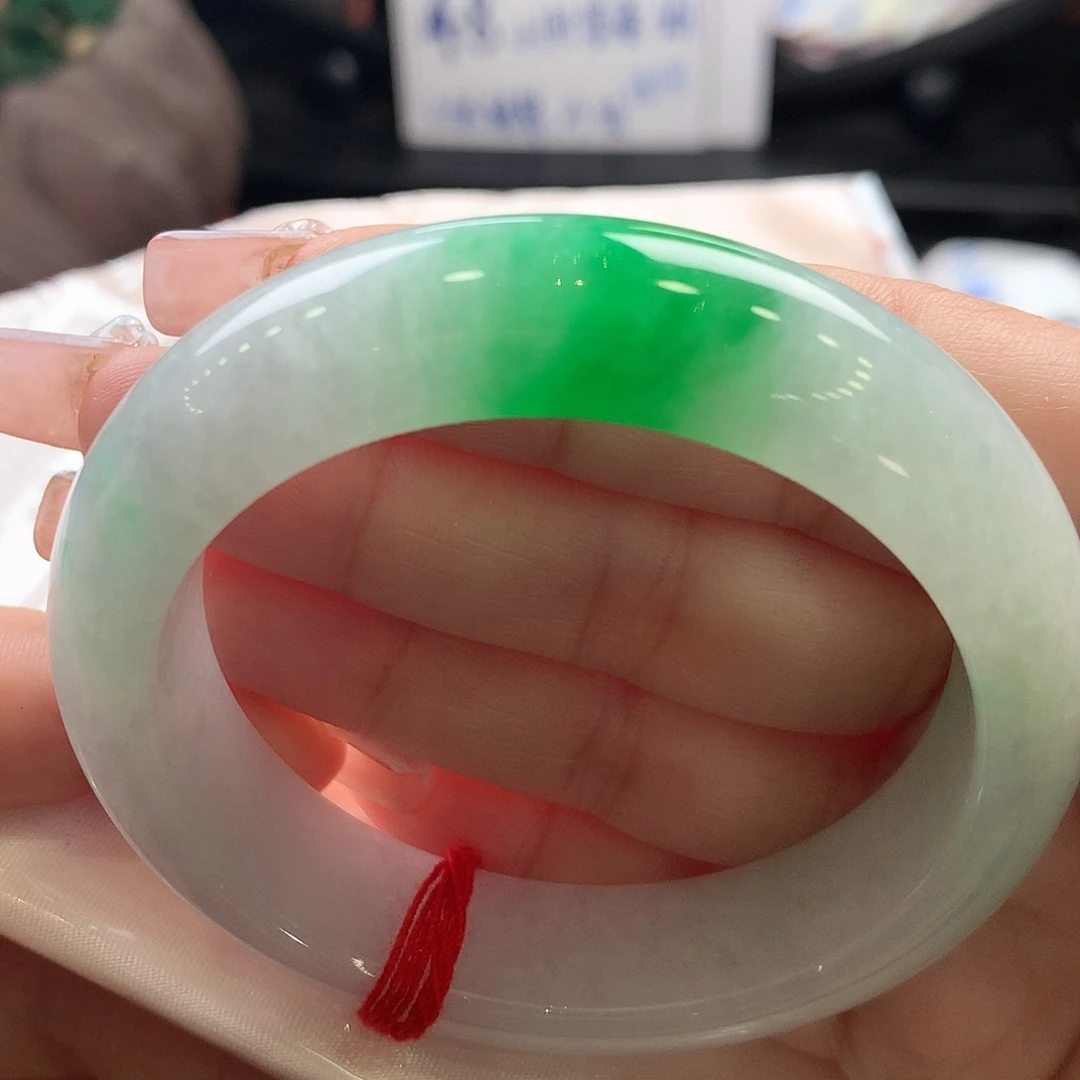 翡翠手镯未镶嵌52.8正圈