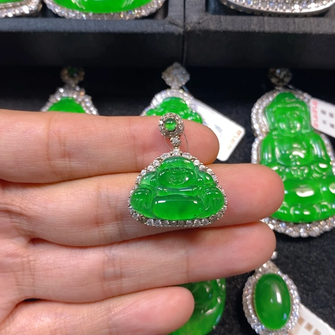 颈饰银S925镶嵌翡翠佛公吊坠