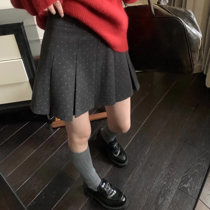 【菜菜家】2025新款秋冬学院风波点毛呢裙大码女装CCC11706