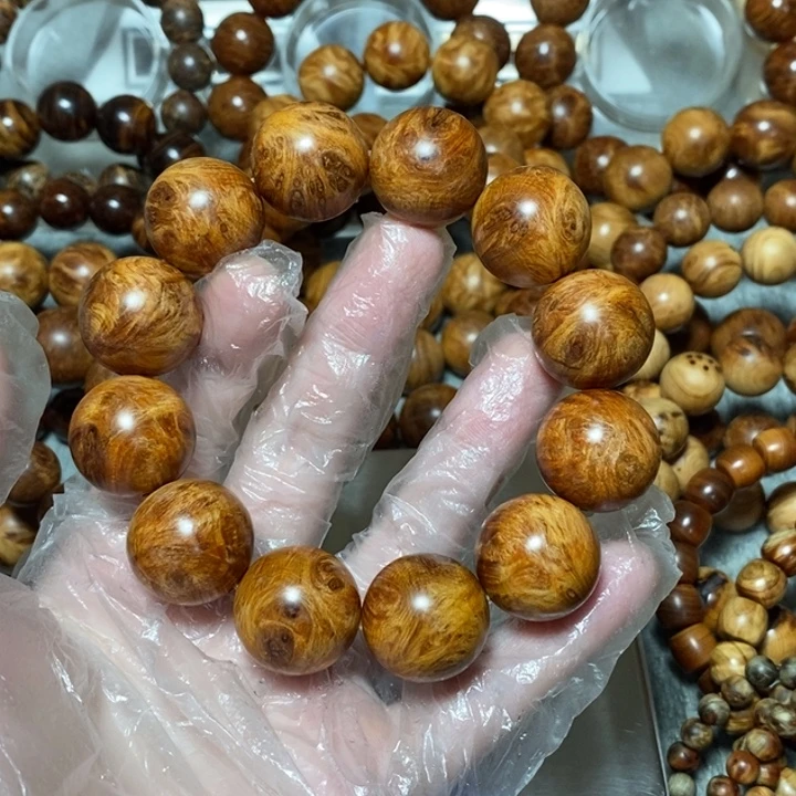 s***柏木（崖柏）太行崖柏雪花变异瘤2.0高密度59.1g