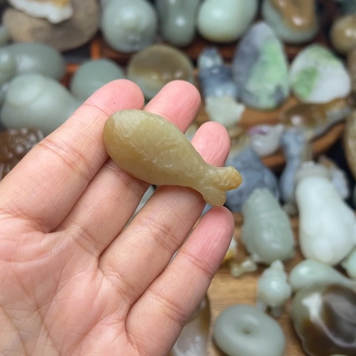 未镶嵌和田玉（糖玉）珠宝奇石
