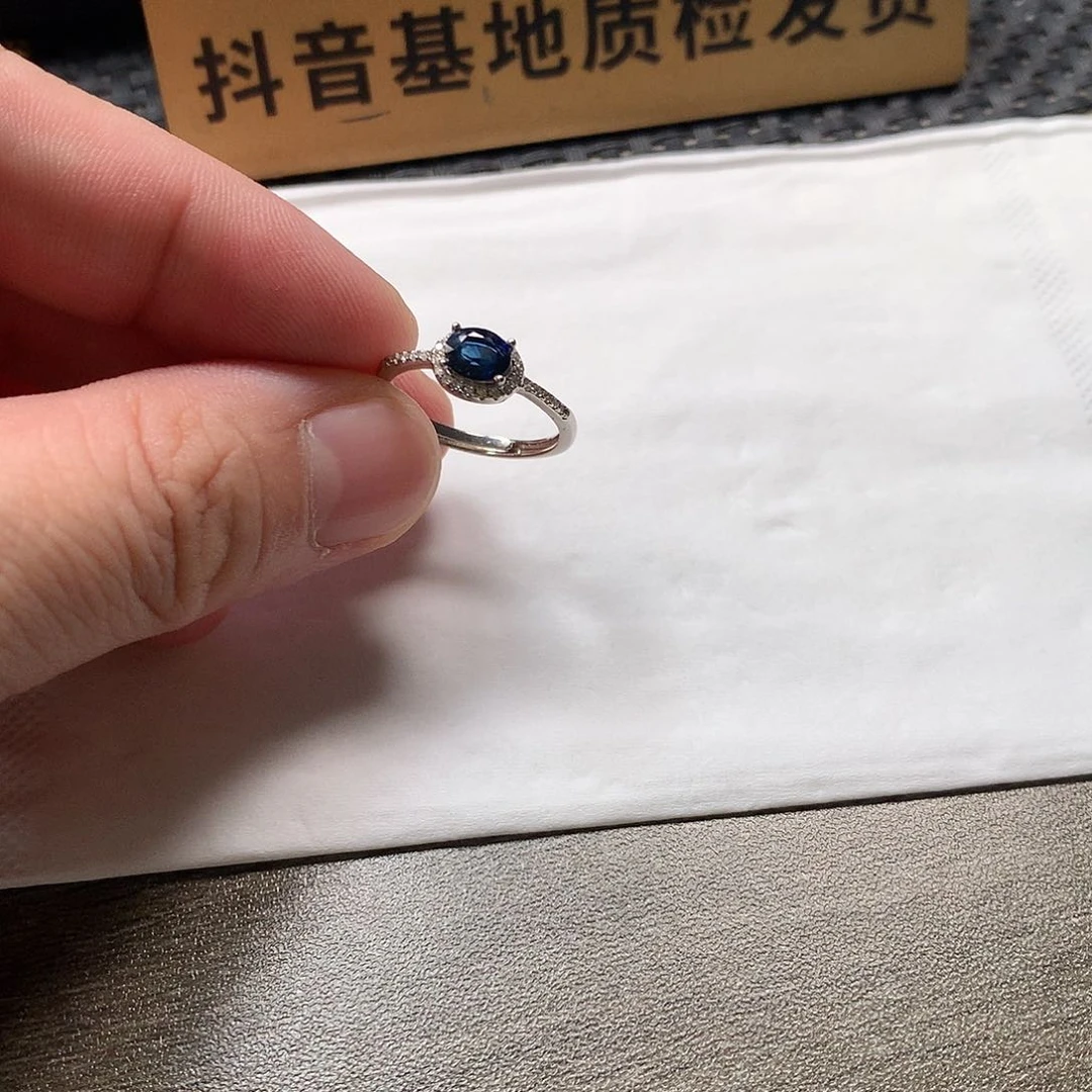 戒指蓝宝石银S925镶嵌?****蓝宝石