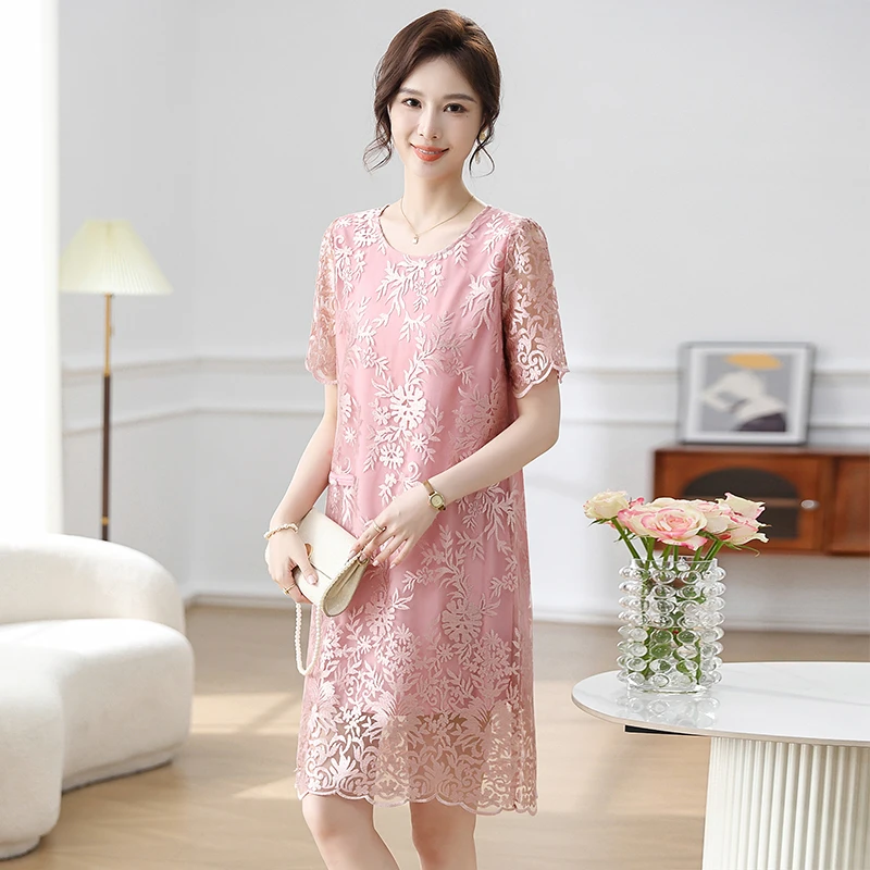 妈妈洋气高贵连衣裙2025新款蕾丝长裙中年女士气质裙子中老年女装