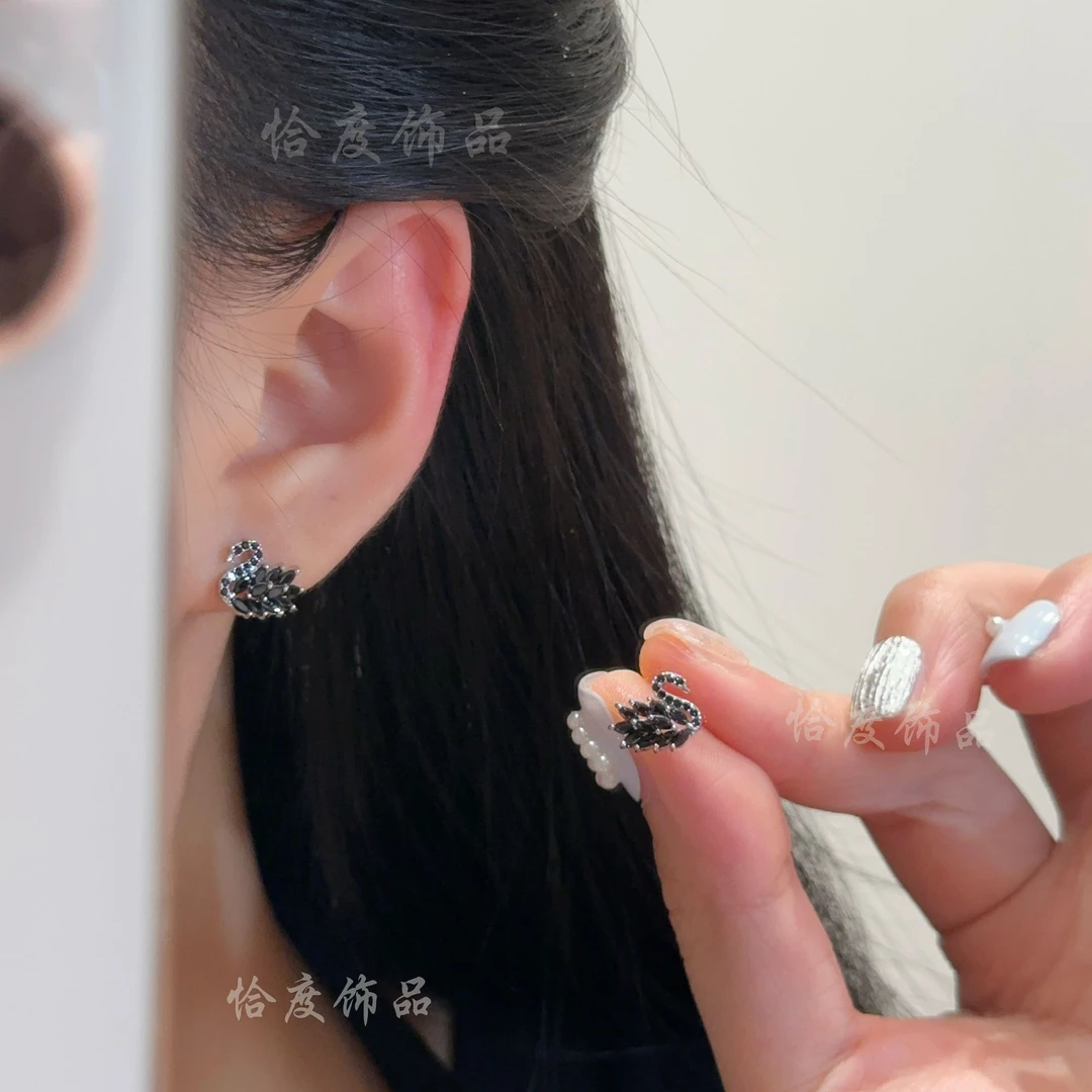 【恰度】优雅贵气黑色天鹅耳钉个性独特设计