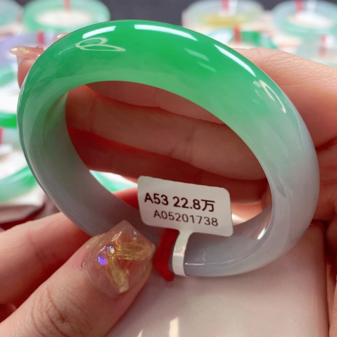 翡翠手镯未镶嵌106号正圈85