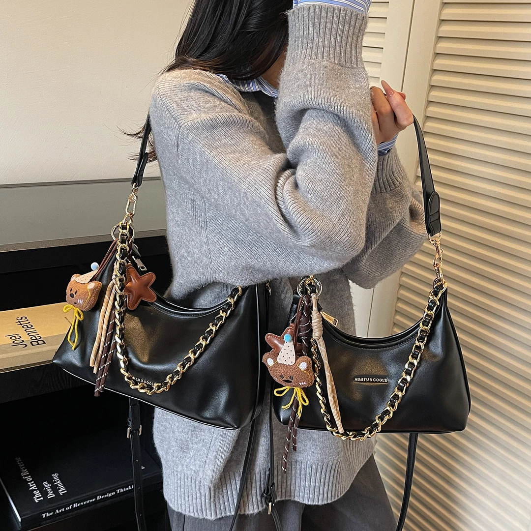 艾米兔女包2025新款小众时尚单肩斜挎链条设计简约潮流洋气腋下包