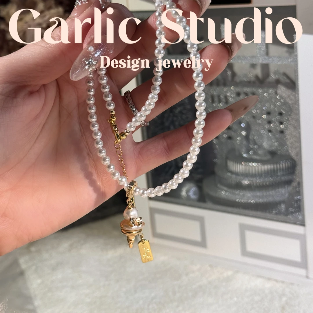 铜仿珍珠项链 <Garlic Studio> 草莓牛乳甜筒-活扣吊坠高亮珠项链