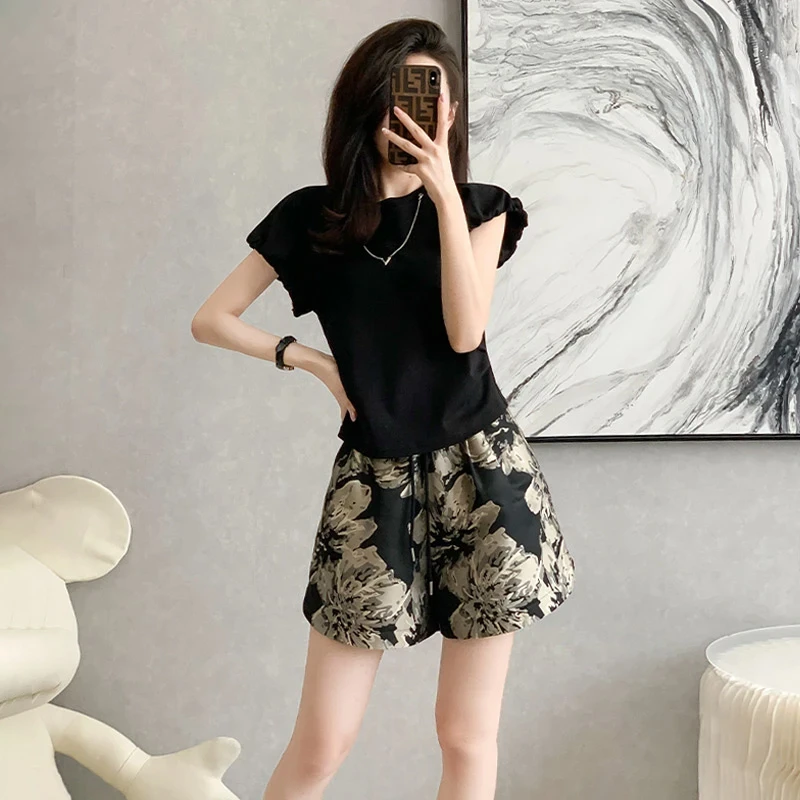 时尚休闲洋气套装女设计感气质显瘦短袖短裤两件套2025夏季新款