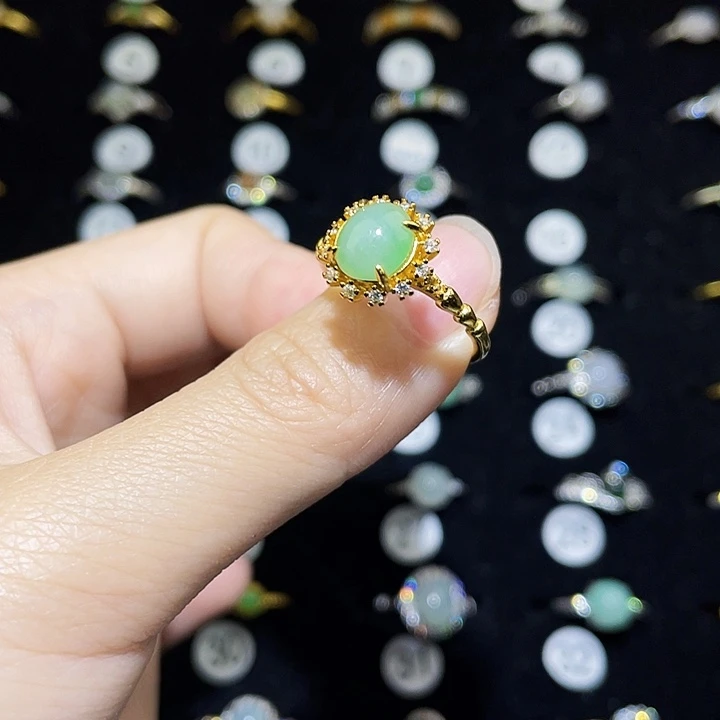 翡翠未镶嵌戒指戒指