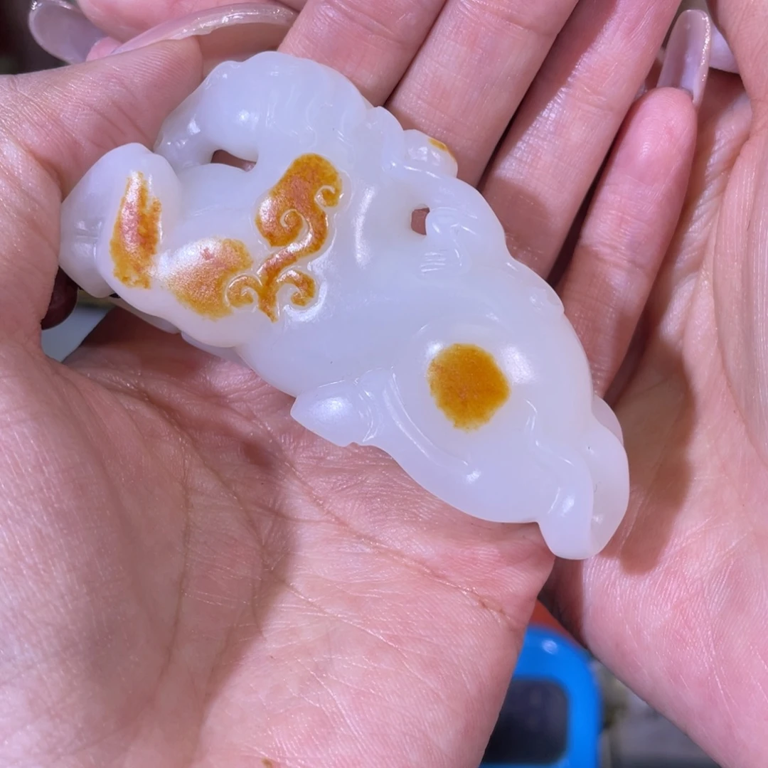 王***强和田玉未镶嵌把件