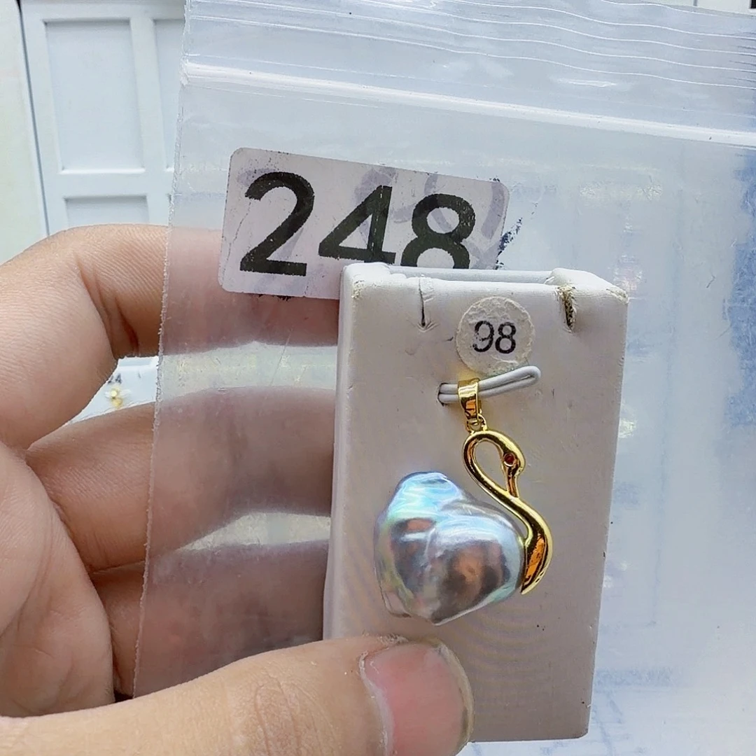 淡水珍珠合金颈饰