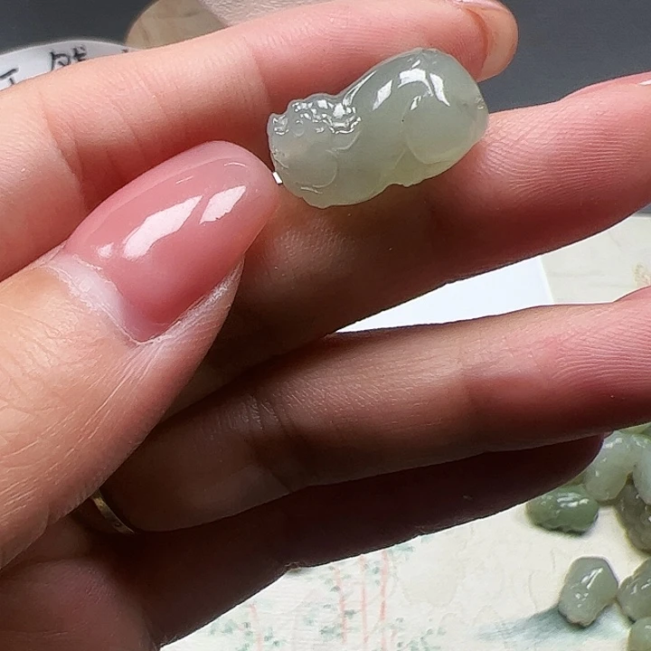 和田玉未镶嵌颈饰通孔029