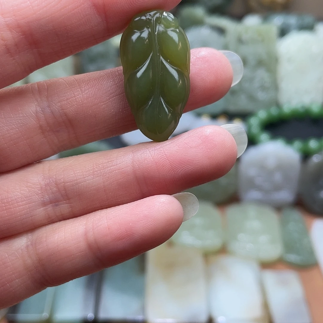 和田玉未镶嵌吊坠(不含链)