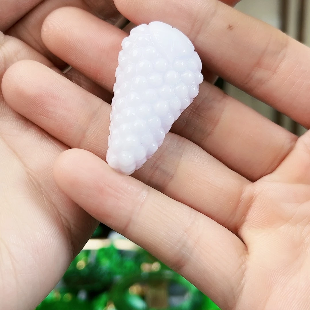 翡翠颈饰未镶嵌吊坠多样性