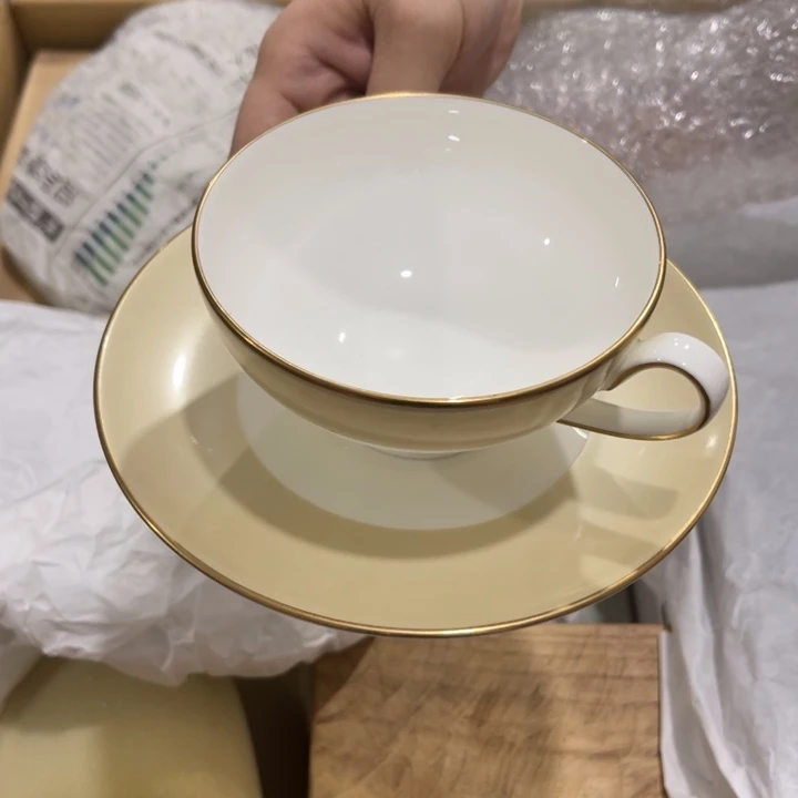 摆件勇哈哈哈哈哈哈哈哈哈哈