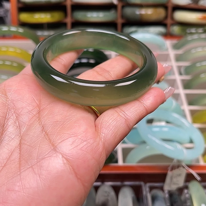 岫玉未镶嵌手镯岫玉