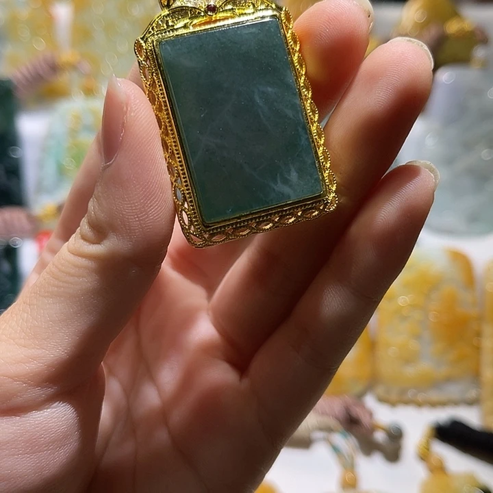 翡翠未镶嵌吊坠(不含链)翡翠