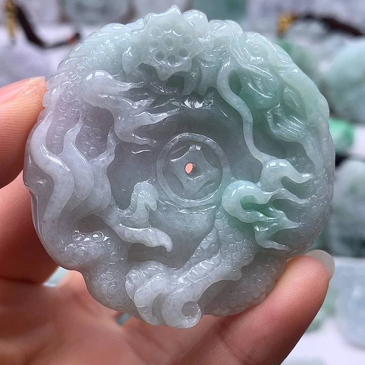 翡翠未镶嵌颈饰大盘龙两面工艺福利