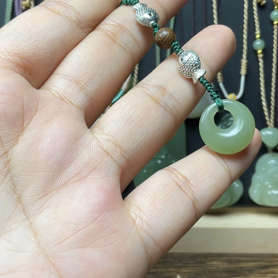 未镶嵌和田玉手机链
