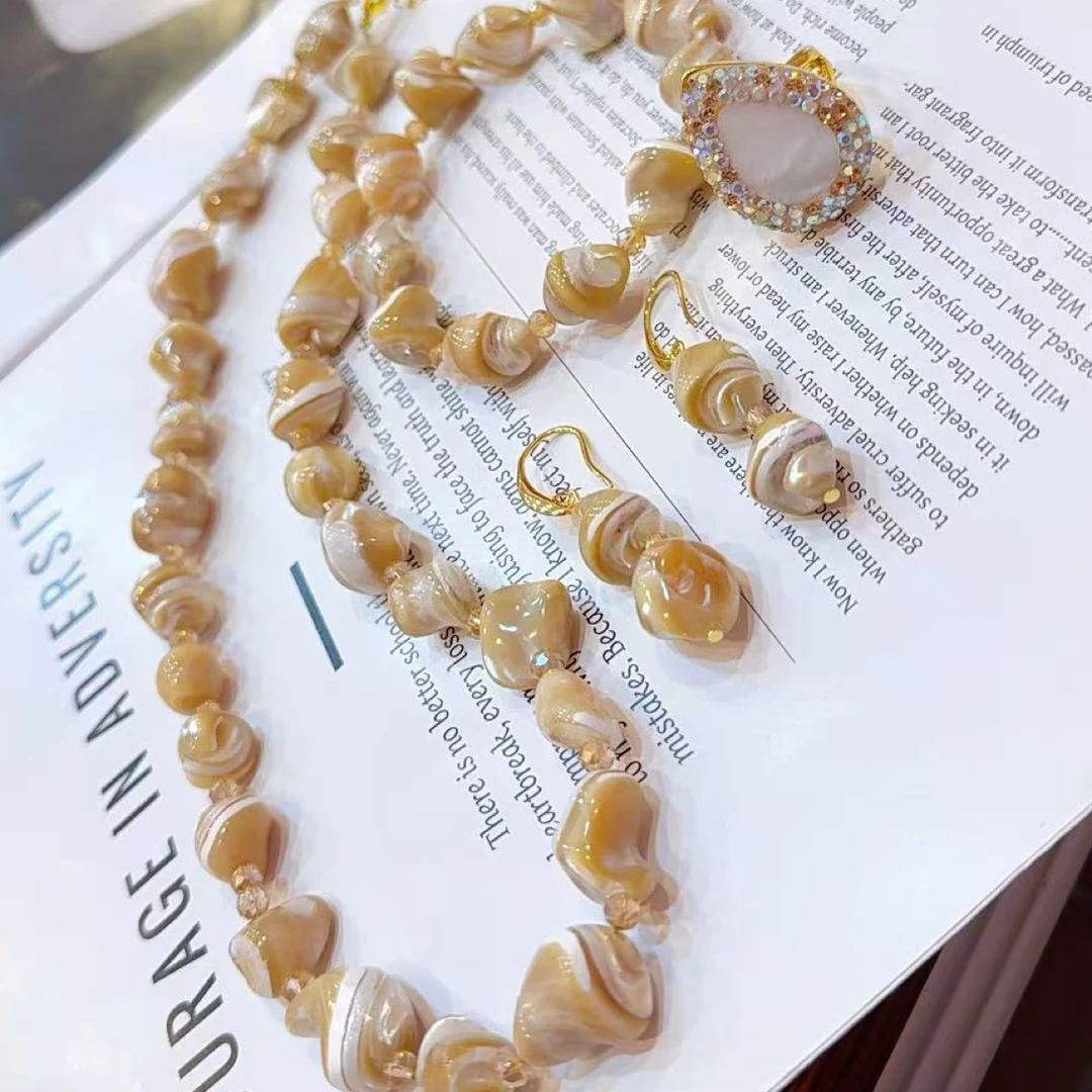 民族风饰品少女SADAP YURUXLUK