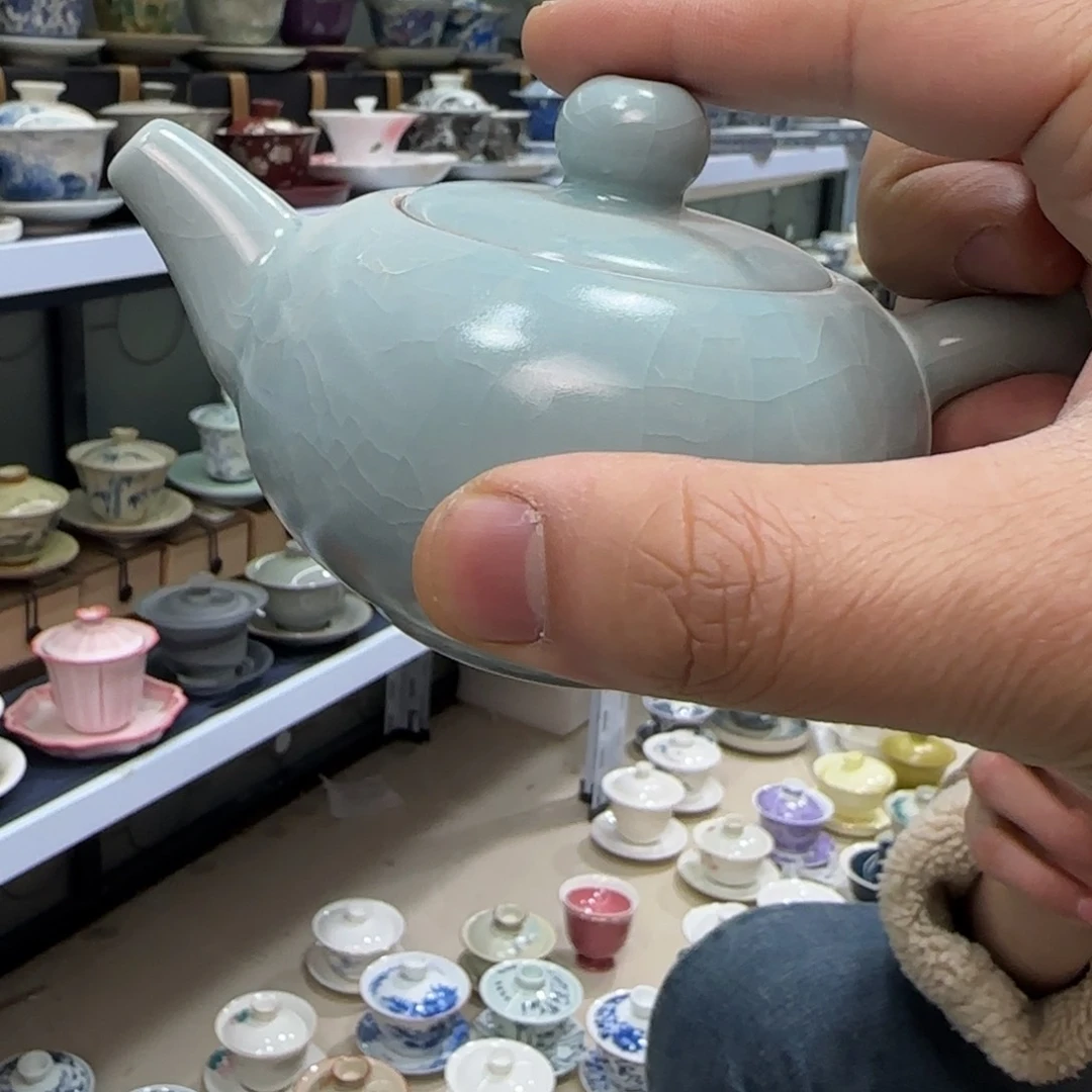 高温下的高温天气使人心情愉悦