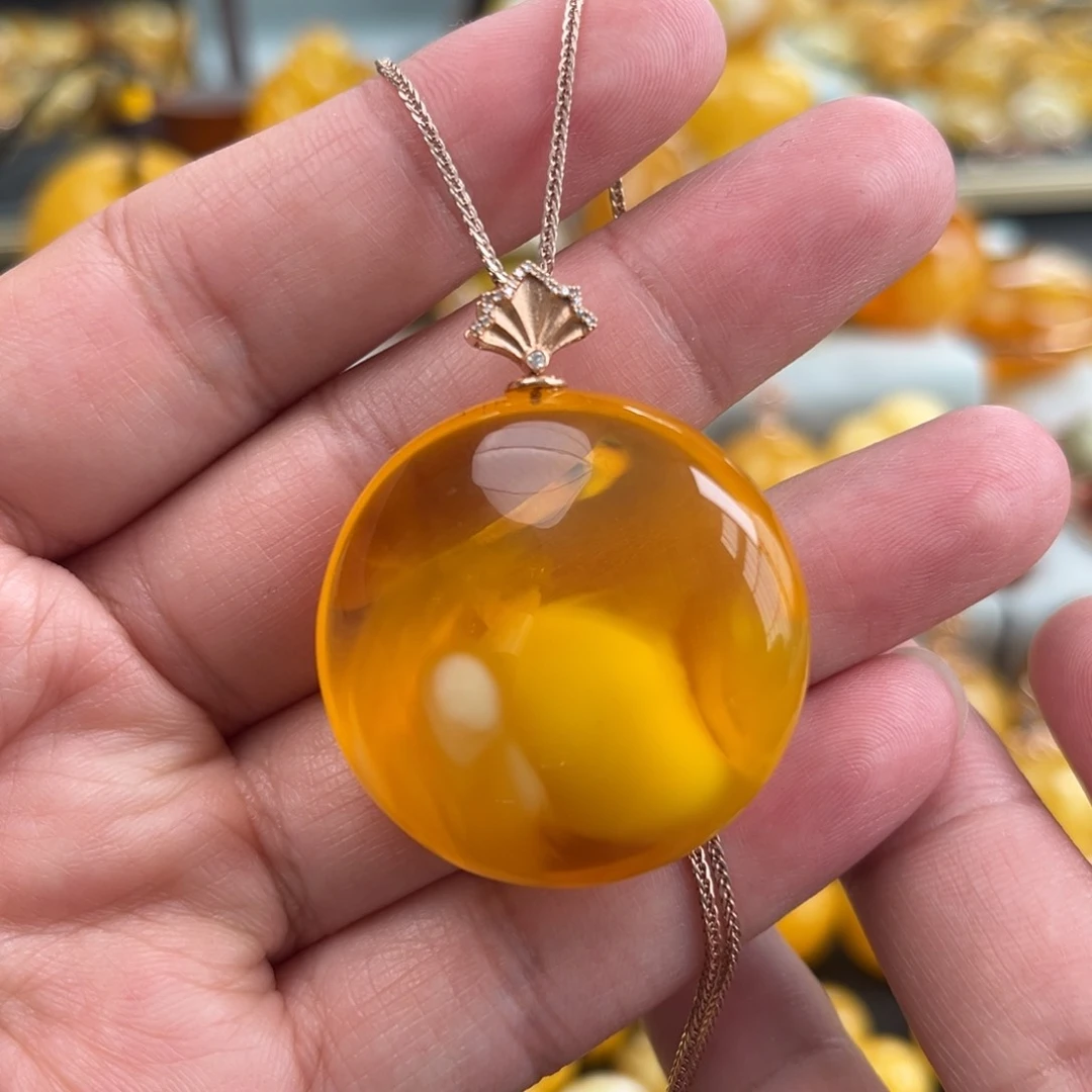 蜜蜡珠宝奇石未镶嵌