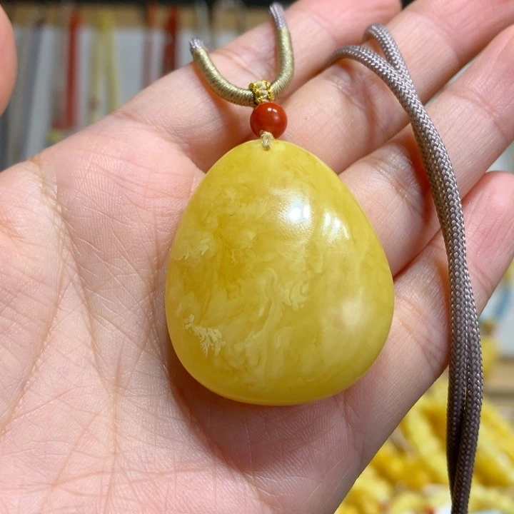 蜜蜡未镶嵌裸石水滴