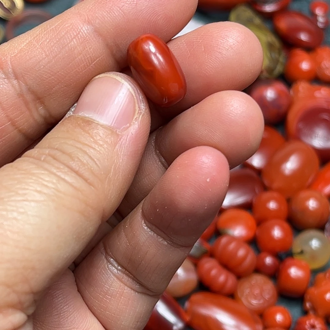 南红玛瑙未镶嵌颈饰