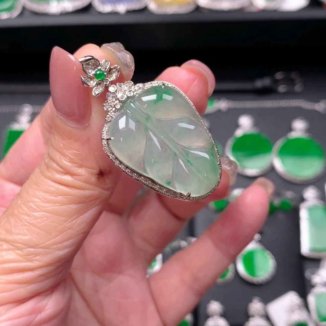翡翠18K金镶嵌吊坠(不含链)