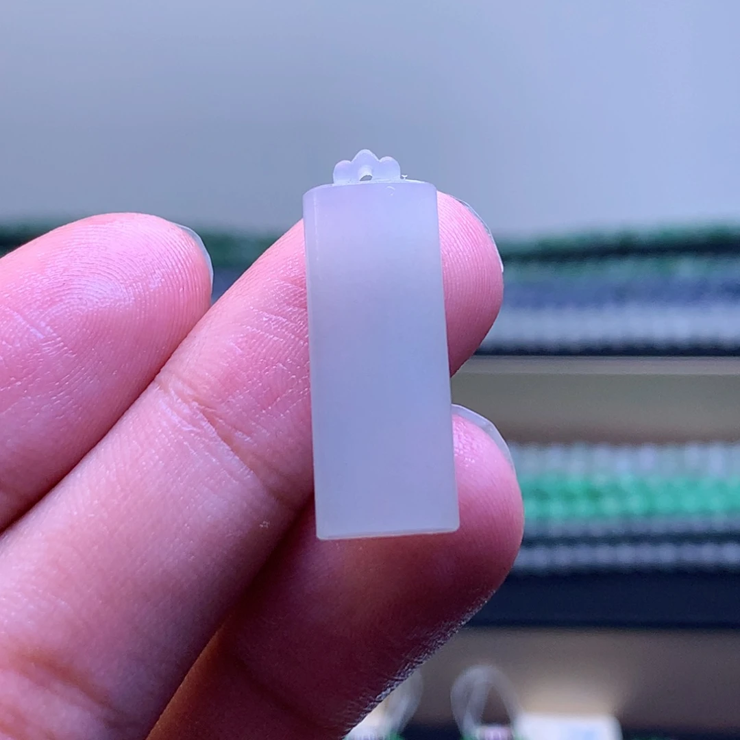 定制翡翠未镶嵌晴绿无事牌