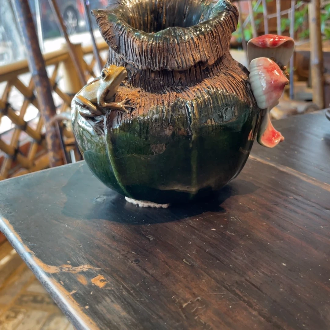 d***3陶艺作品青蛙荷花瓶