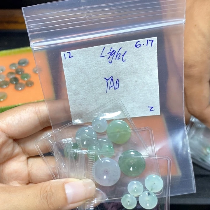 ****i定制翡翠未镶嵌不退