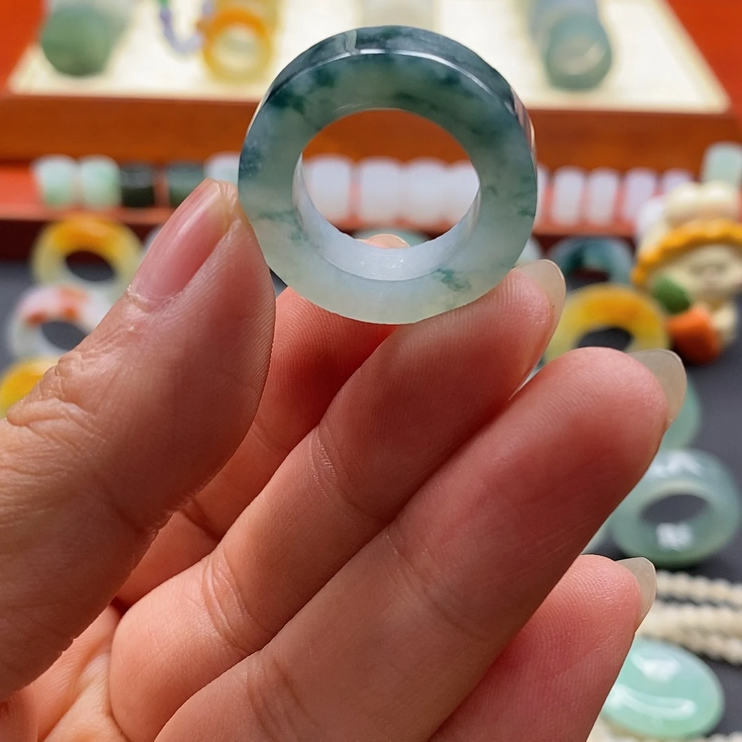 定制翡翠未镶嵌翡翠