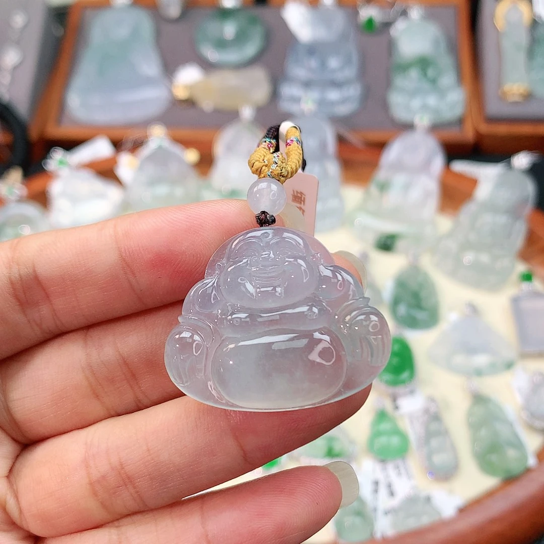 颈饰18K金镶嵌翡翠佛公