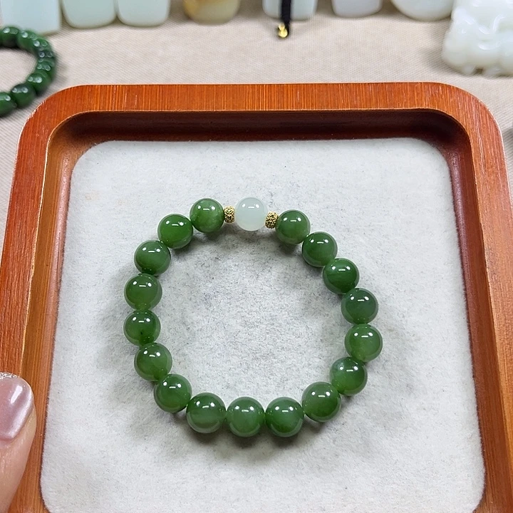 和田玉（碧玉）未镶嵌手链