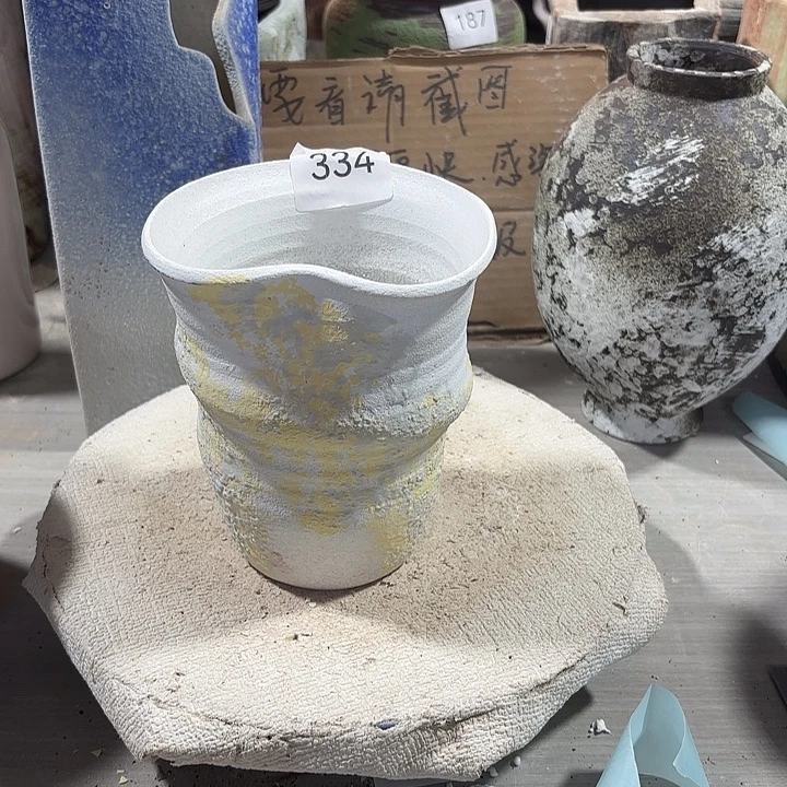 摆件陶高14，内口8，瑕疵处理有孔，334