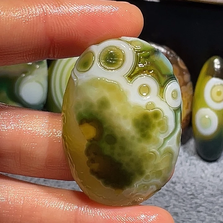 玛瑙/玉髓未镶嵌珠宝奇石