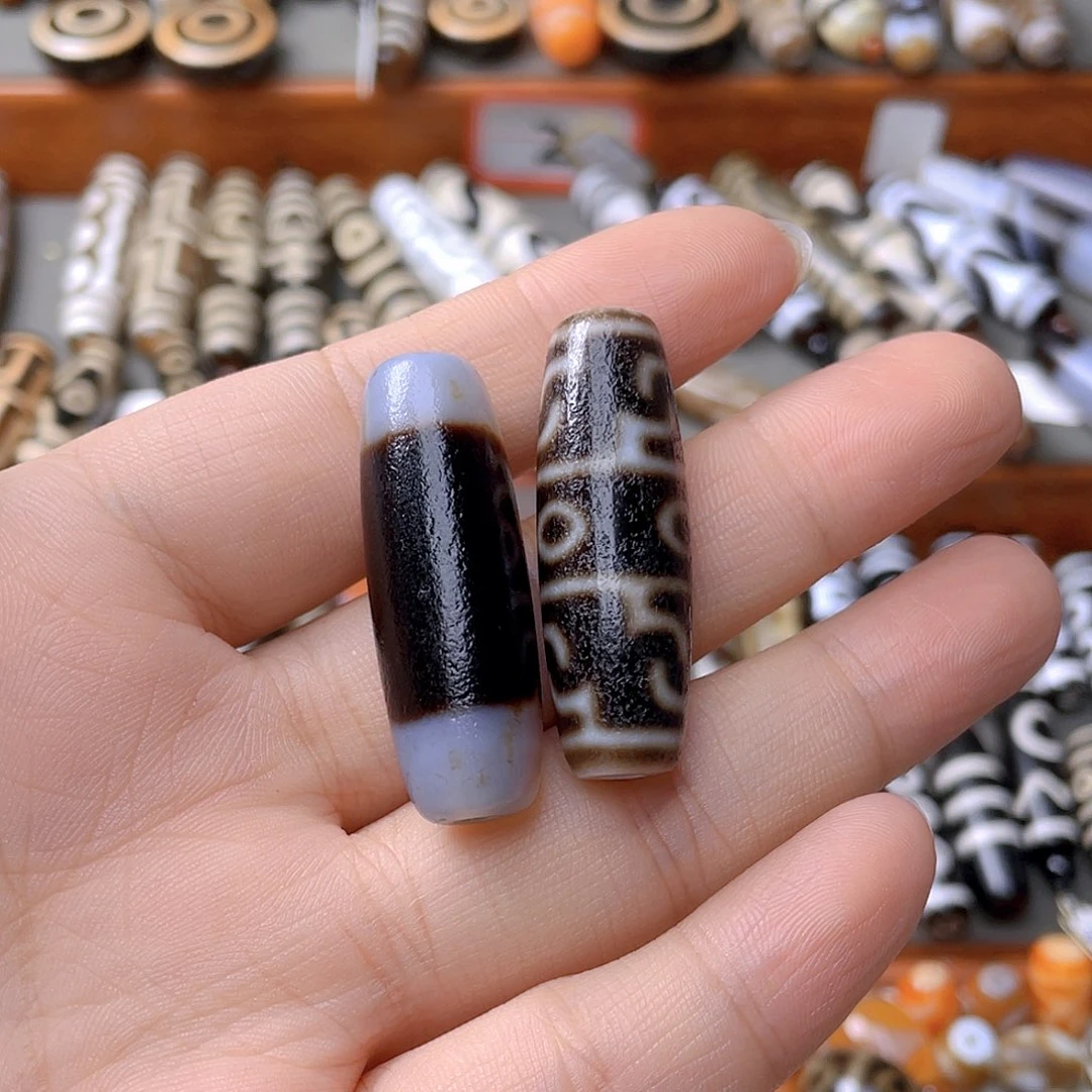 玛瑙/玉髓颈饰未镶嵌青*