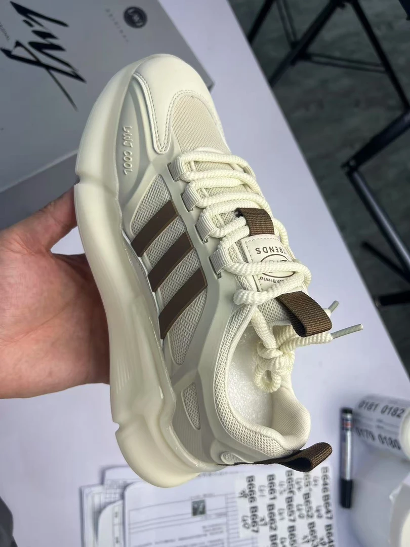 夏季新款三杠胶粘透气系带时尚休闲鞋舒适网面轻便男士百搭