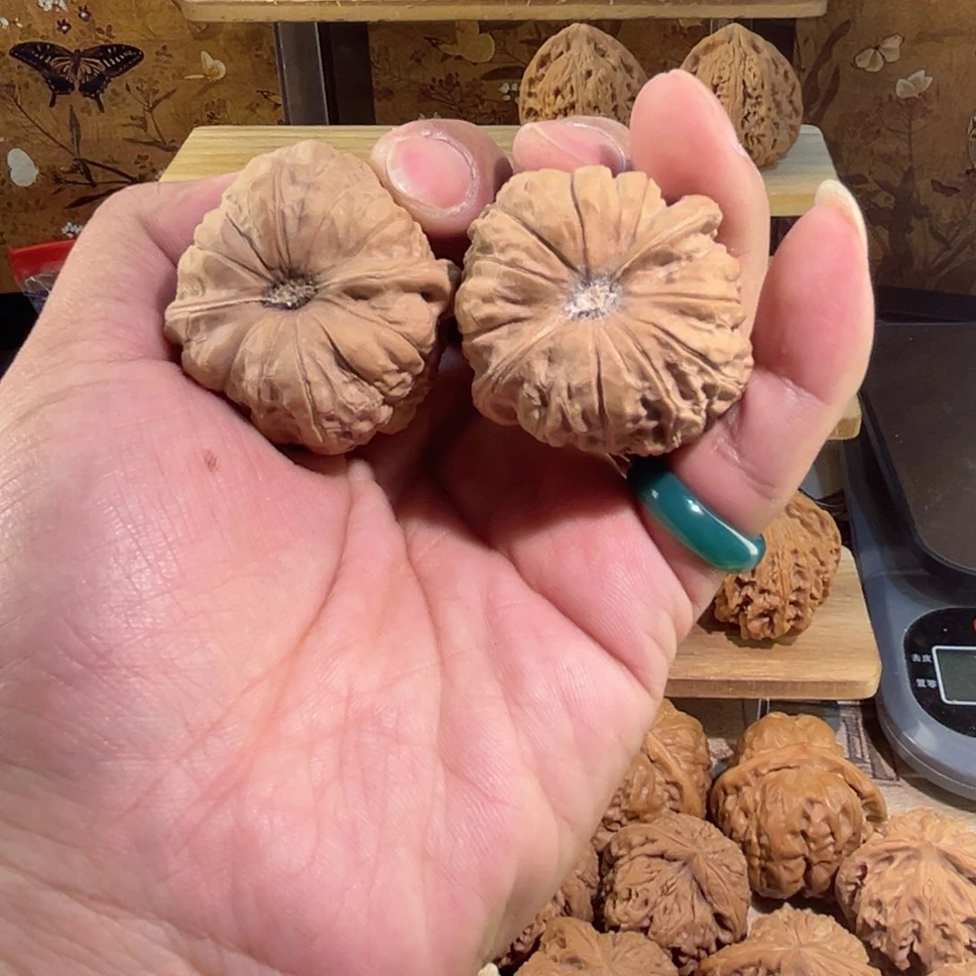 把件文玩核桃嘿***椒