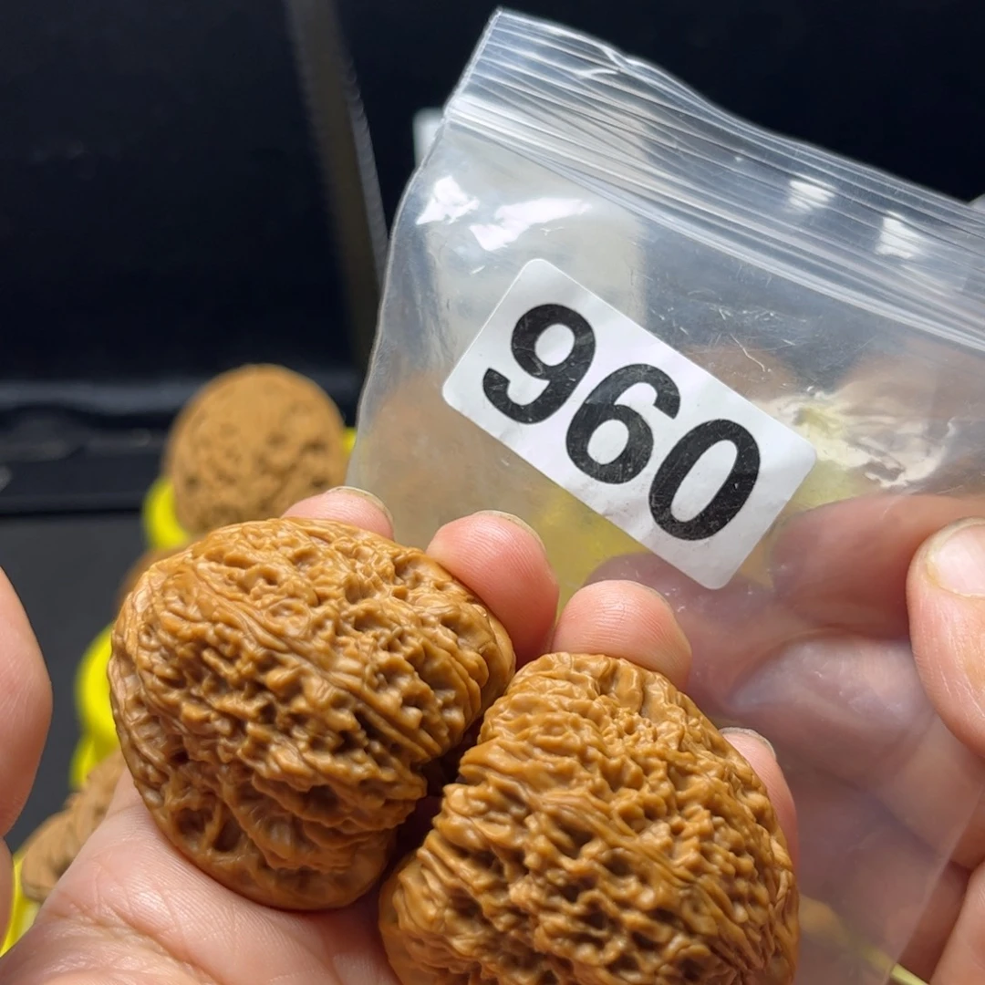 文玩核桃吊坠三角将4.0