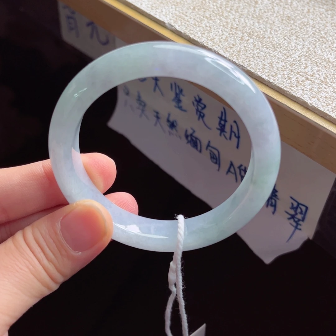翡翠未镶嵌手镯手镯