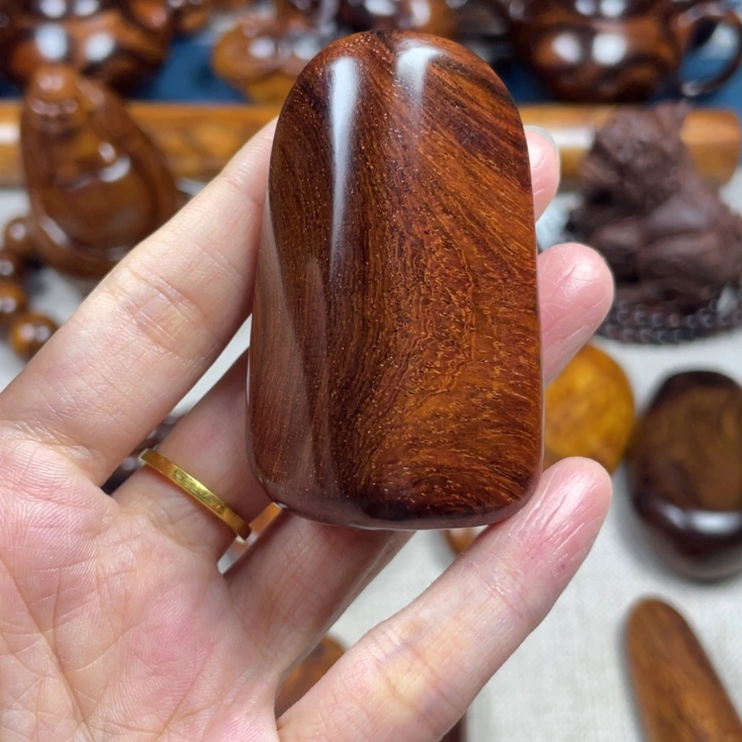 黄花梨/降香黄檀把件