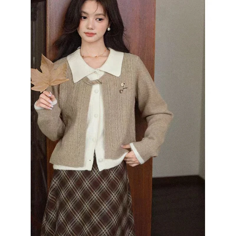 秋季法式短款假两件卡其色毛衣上衣H869