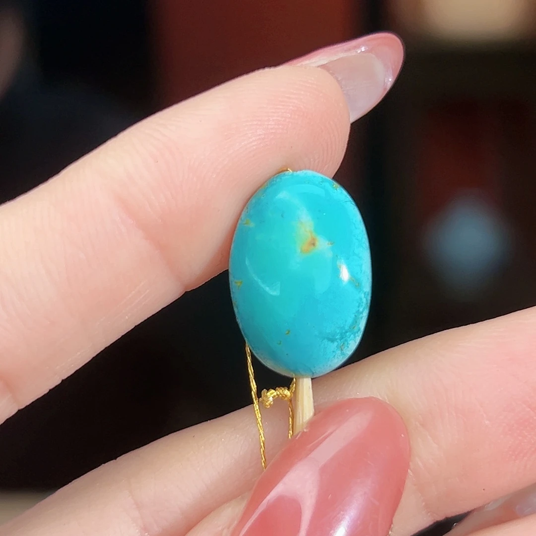 小***丽绿松石未镶嵌珠宝奇石