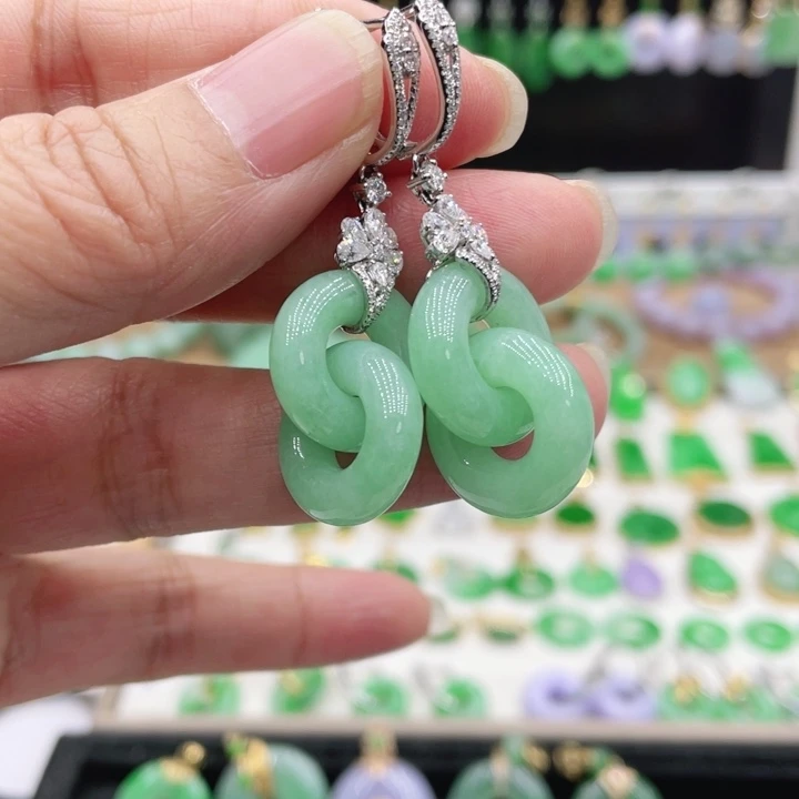 翡翠18K金镶嵌耳饰