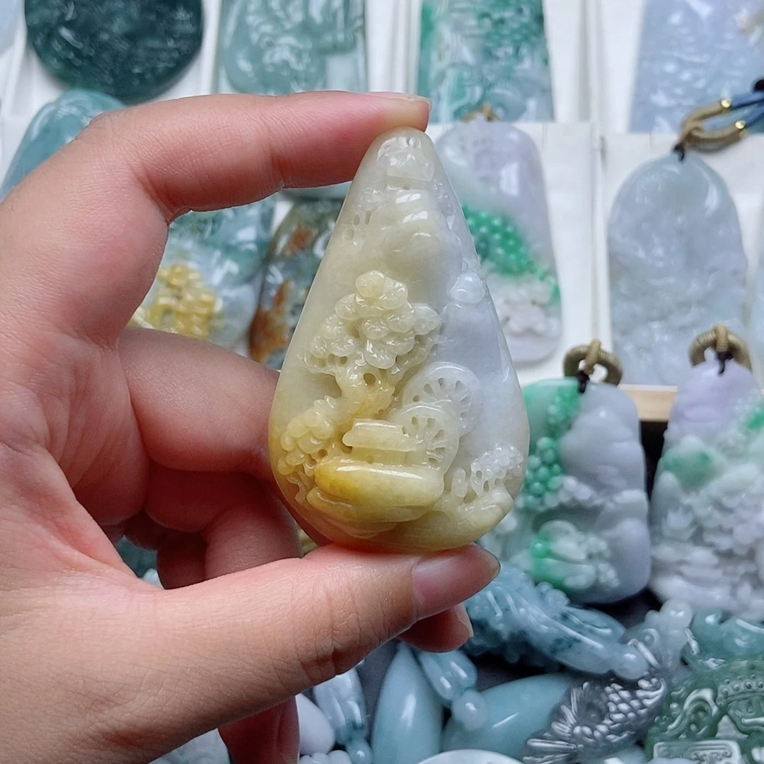 翡翠未镶嵌颈饰翡翠