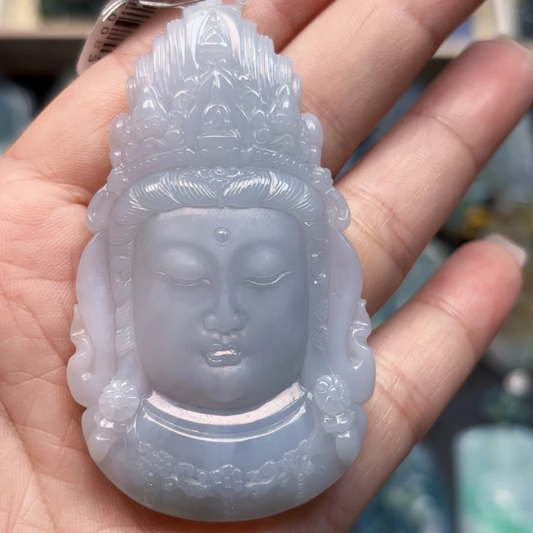 翡翠未镶嵌颈饰观音首